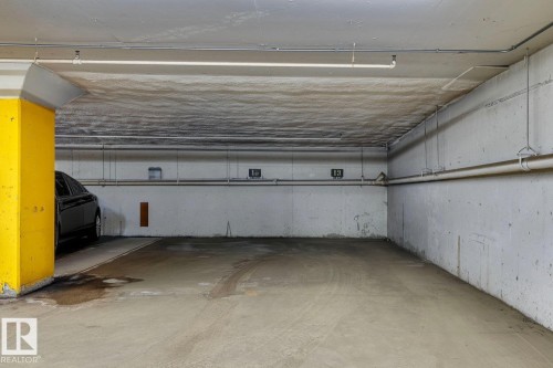 402 9919 105 Street, Edmonton, AB - Indoor Photo Showing Garage