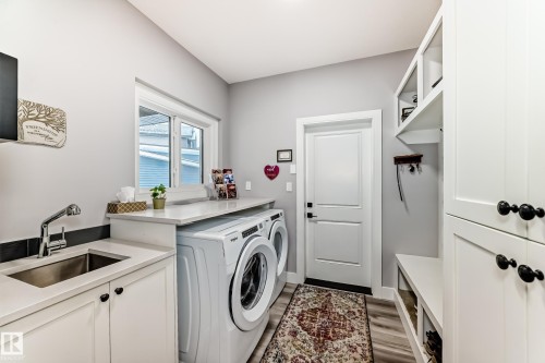 139 Kidd Crescent, Leduc, AB - Indoor Photo Showing Laundry Room