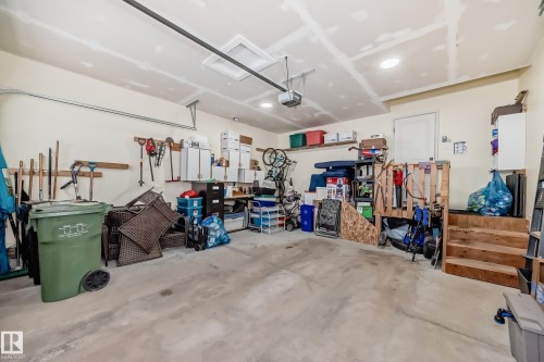 139 Kidd Crescent, Leduc, AB - Indoor Photo Showing Garage