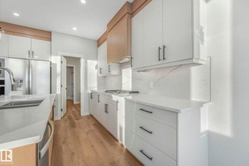 519 171 Street, Edmonton, AB - Indoor Photo Showing Kitchen With Upgraded Kitchen