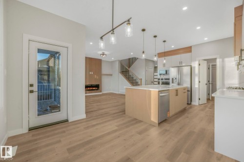 519 171 Street, Edmonton, AB - Indoor Photo Showing Kitchen With Upgraded Kitchen