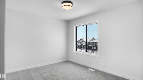 627 176 Avenue, Edmonton, AB - Indoor Photo Showing Other Room