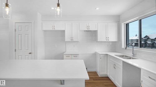 629 176 Avenue, Edmonton, AB - Indoor Photo Showing Kitchen With Double Sink