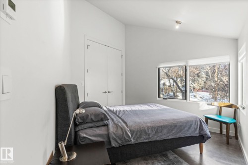 6428 Ada Boulevard, Edmonton, AB - Indoor Photo Showing Bedroom