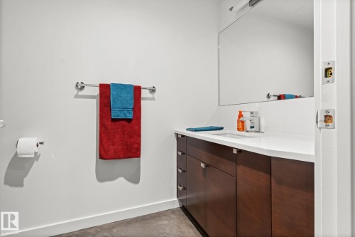 6428 Ada Boulevard, Edmonton, AB - Indoor Photo Showing Bathroom