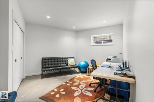 6428 Ada Boulevard, Edmonton, AB - Indoor Photo Showing Office
