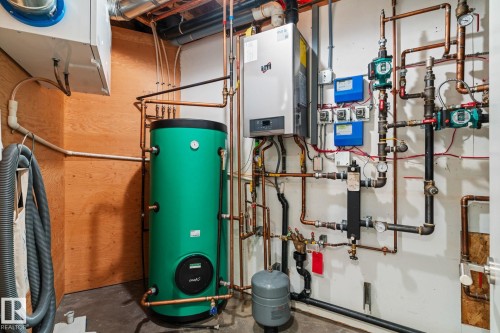 6428 Ada Boulevard, Edmonton, AB - Indoor Photo Showing Basement