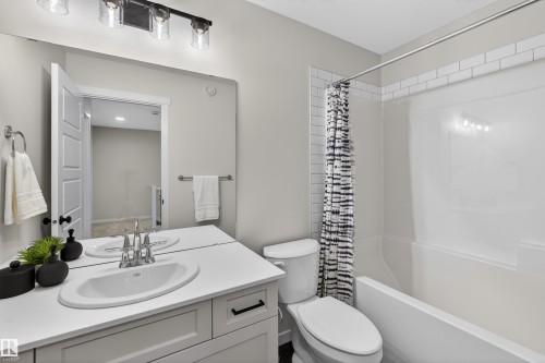3 Eton Link, Spruce Grove, AB - Indoor Photo Showing Bathroom