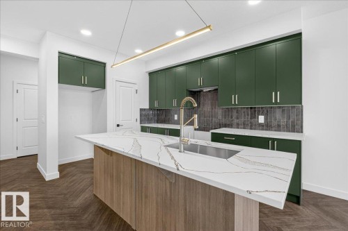 2134 Crossbill Lane, Edmonton, AB - Indoor Photo Showing Kitchen