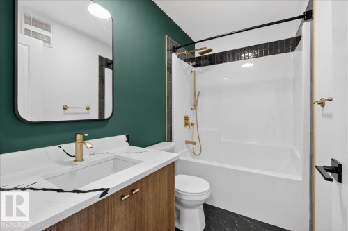 2134 Crossbill Lane, Edmonton, AB - Indoor Photo Showing Bathroom