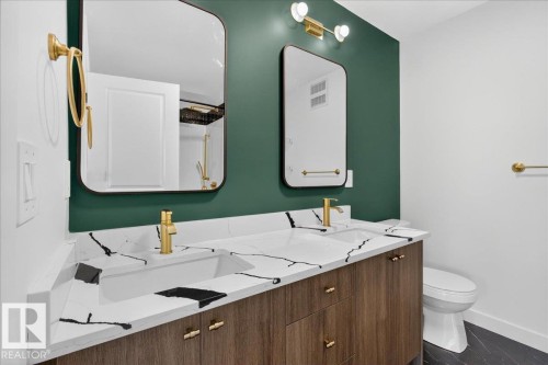 2134 Crossbill Lane, Edmonton, AB - Indoor Photo Showing Bathroom
