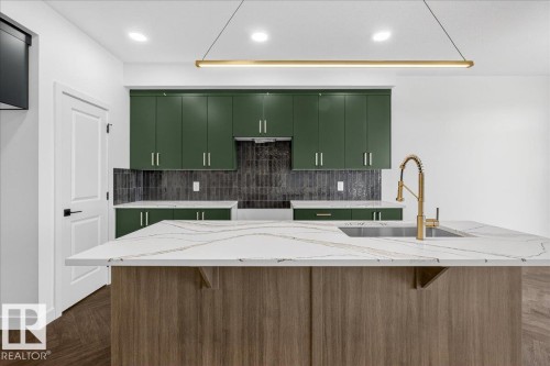 2134 Crossbill Lane, Edmonton, AB - Indoor Photo Showing Kitchen