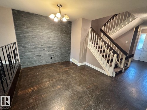 6612 36A Avenue, Edmonton, AB - Indoor Photo Showing Other Room