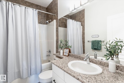 111 9603 98 Avenue, Edmonton, AB - Indoor Photo Showing Bathroom