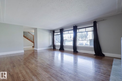 8907 140 Street Nw, Edmonton, AB - Indoor Photo Showing Other Room