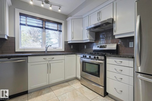 8907 140 Street Nw, Edmonton, AB - Indoor Photo Showing Kitchen With Stainless Steel Kitchen