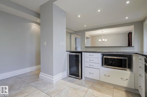 8907 140 Street Nw, Edmonton, AB - Indoor