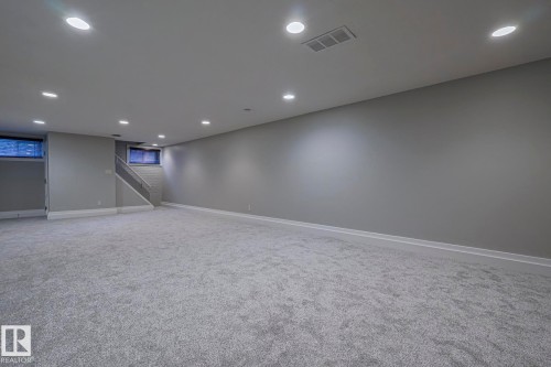 8907 140 Street Nw, Edmonton, AB - Indoor