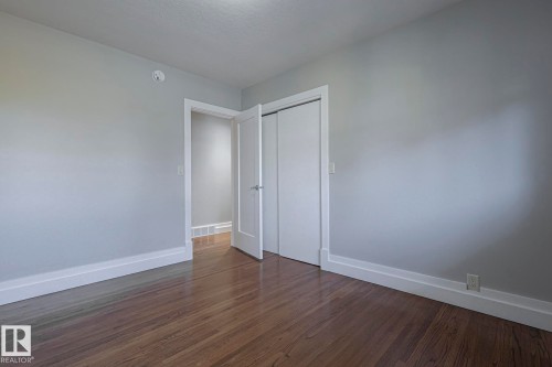 8907 140 Street Nw, Edmonton, AB - Indoor Photo Showing Other Room
