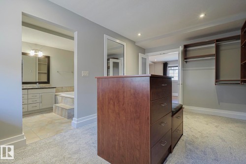 8907 140 Street Nw, Edmonton, AB - Indoor