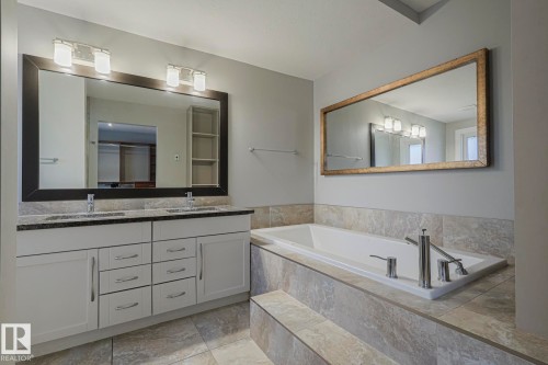8907 140 Street Nw, Edmonton, AB - Indoor Photo Showing Bathroom