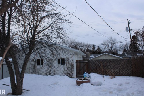 View of yard layered in snow - 12432 134 Street, Edmonton, AB - Outdoor