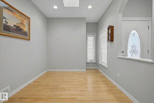 36 3003 34 Avenue, Edmonton, AB - Indoor Photo Showing Other Room