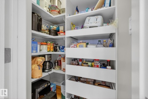 36 3003 34 Avenue, Edmonton, AB - Indoor With Storage