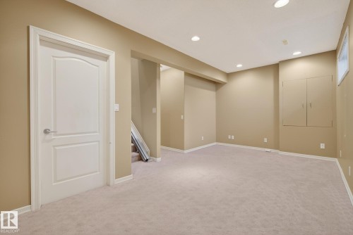 36 3003 34 Avenue, Edmonton, AB - Indoor