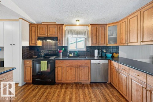 1226 West View Rise, Edmonton, AB - Indoor Photo Showing Kitchen With Double Sink