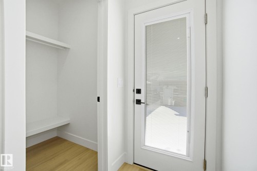 10723 70 Avenue, Edmonton, AB - Indoor Photo Showing Other Room