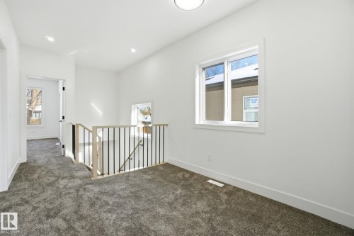 10723 70 Avenue, Edmonton, AB - Indoor Photo Showing Other Room