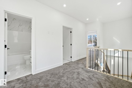 10723 70 Avenue, Edmonton, AB - Indoor Photo Showing Other Room