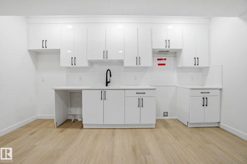 10723 70 Avenue, Edmonton, AB - Indoor Photo Showing Kitchen