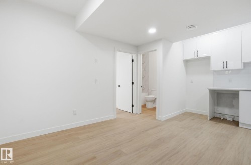 10723 70 Avenue, Edmonton, AB - Indoor Photo Showing Other Room