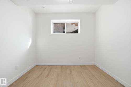 10723 70 Avenue, Edmonton, AB - Indoor Photo Showing Other Room