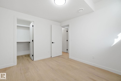 10723 70 Avenue, Edmonton, AB - Indoor Photo Showing Other Room