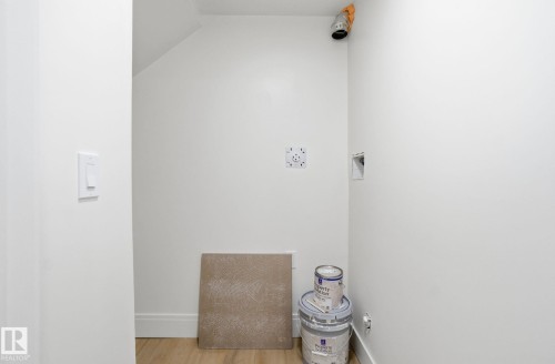 10723 70 Avenue, Edmonton, AB - Indoor Photo Showing Other Room