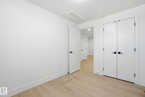 10723 70 Avenue, Edmonton, AB - Indoor Photo Showing Other Room