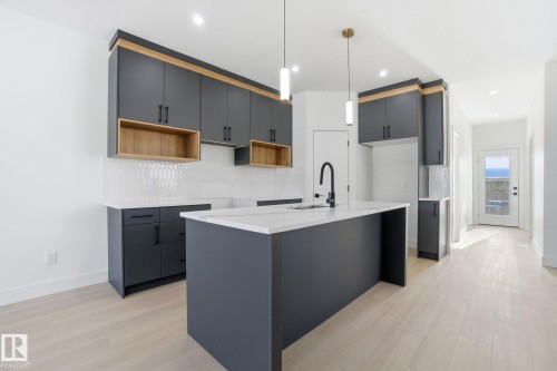 10725 70 Avenue, Edmonton, AB - Indoor Photo Showing Kitchen With Upgraded Kitchen