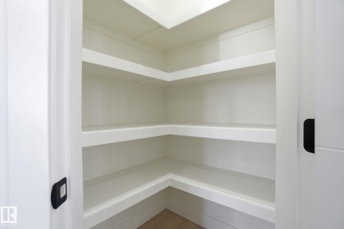 10725 70 Avenue, Edmonton, AB - Indoor Photo Showing Other Room