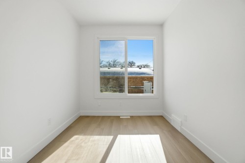 10725 70 Avenue, Edmonton, AB - Indoor Photo Showing Other Room