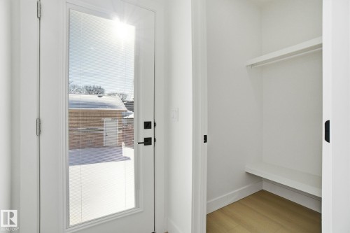 10725 70 Avenue, Edmonton, AB - Indoor Photo Showing Other Room