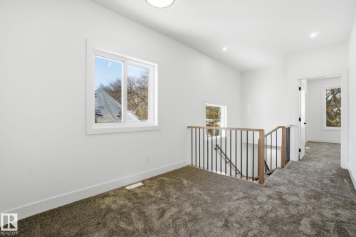 10725 70 Avenue, Edmonton, AB - Indoor Photo Showing Other Room