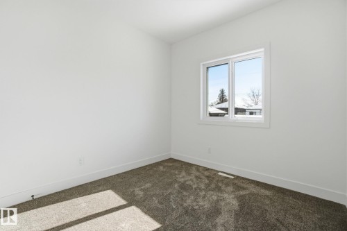 10725 70 Avenue, Edmonton, AB - Indoor Photo Showing Other Room