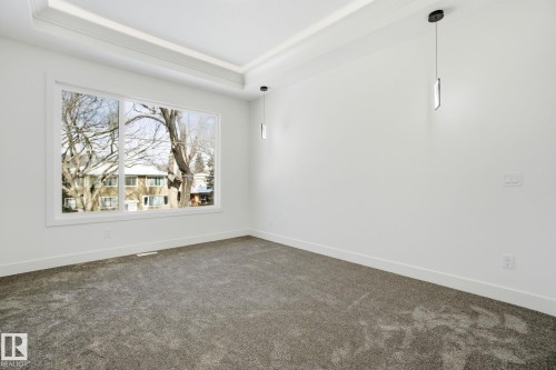 10725 70 Avenue, Edmonton, AB - Indoor Photo Showing Other Room