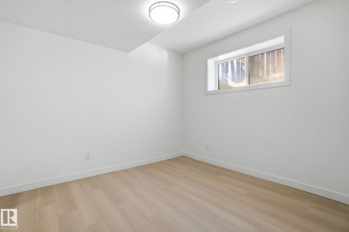 10725 70 Avenue, Edmonton, AB - Indoor Photo Showing Other Room