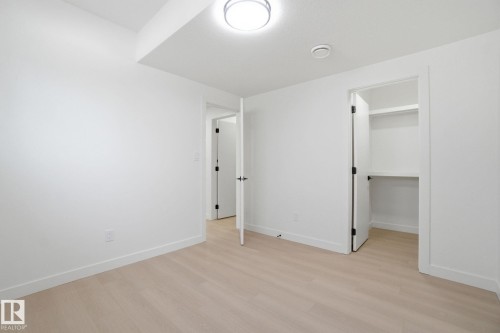 10725 70 Avenue, Edmonton, AB - Indoor Photo Showing Other Room