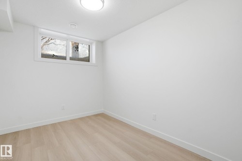 10725 70 Avenue, Edmonton, AB - Indoor Photo Showing Other Room