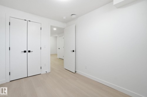 10725 70 Avenue, Edmonton, AB - Indoor Photo Showing Other Room